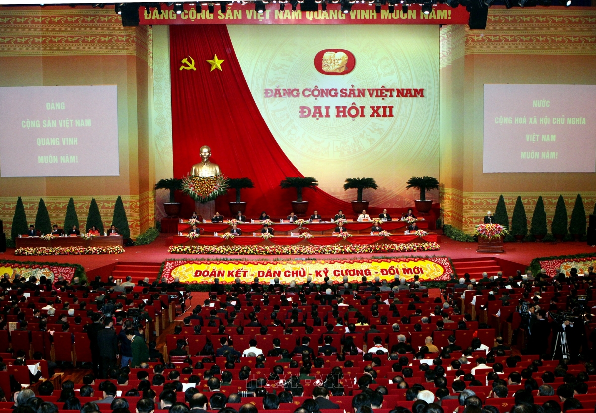 “DẤU ẤN CÁC KỲ ĐẠI HỘI TOÀN QUỐC CỦA ĐẢNG CỘNG SẢN VIỆT NAM”