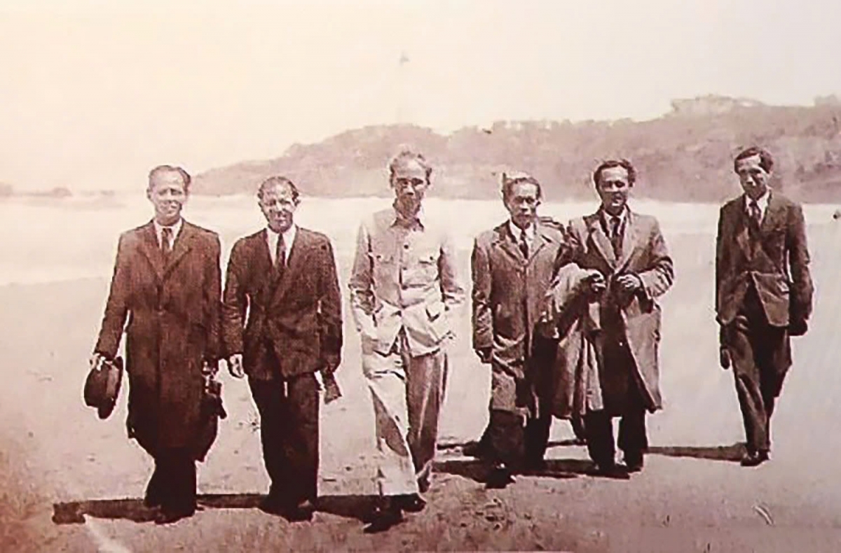 Từ Cao Bằng đến Fontainebleau: Bác Hồ và cuộc trở về của bốn trí thức Việt kiều