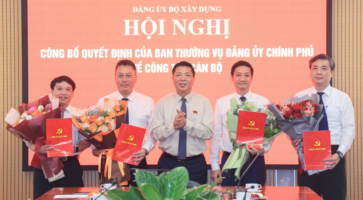 Đảng ủy Bộ Xây dựng tổ chức Hội nghị công bố Quyết định của Ban Thường vụ Đảng ủy Chính phủ về công tác cán bộ