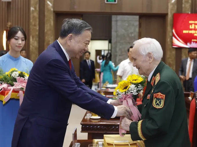 Tổng Bí thư, Chủ tịch nước Tô Lâm: Sức mạnh của Đảng nằm ở từng con người cộng sản