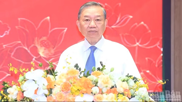 Bộ Chính trị ban hành Nghị quyết về Chiến lược công tác tư tưởng trong bối cảnh mới