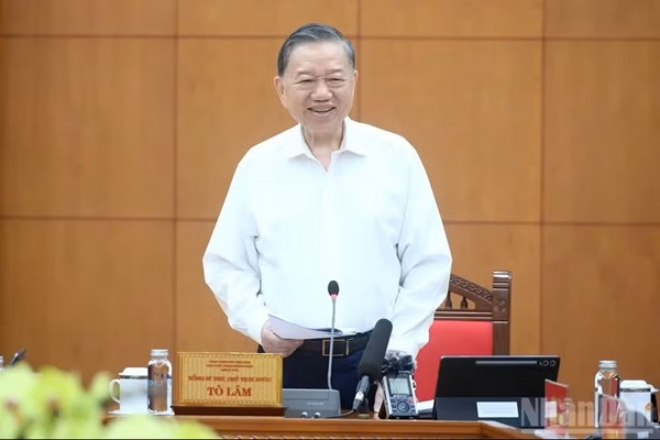 Tiếp tục đổi mới phương thức lãnh đạo, cầm quyền của Đảng đối với hệ thống chính trị trong giai đoạn mới