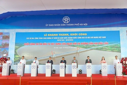 Hà Nội khởi công hai cây cầu lớn vượt sông Hồng