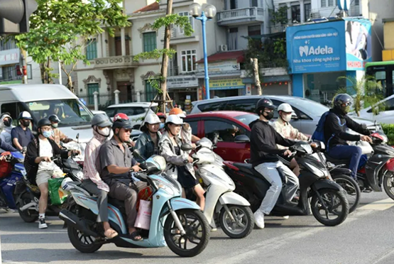 TPHCM lấy ý kiến người dân xây dựng lộ trình chuyển đổi phương tiện sang năng lượng xanh