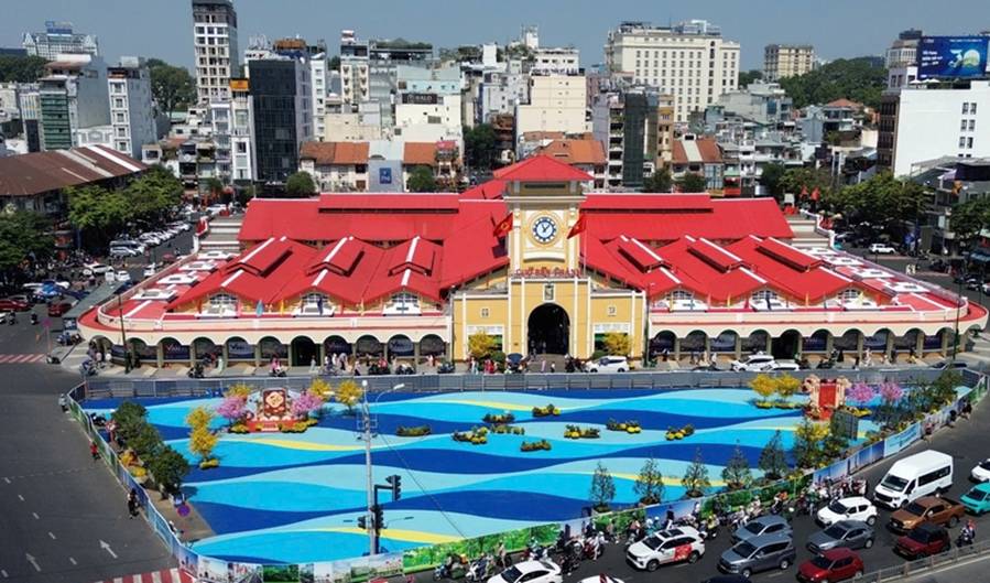 TP.HCM siết rà soát chỉnh trang đô thị, tránh dàn trải không gian công cộng tạm thời