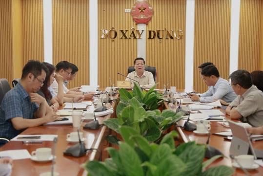 Bộ trưởng Trần Hồng Minh chủ trì cuộc họp về tình hình triển khai xây dựng các dự án luật