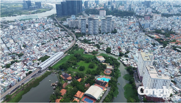 Hơn 41.500 căn nhà ven kênh, rạch ở TP.HCM sẽ được di dời