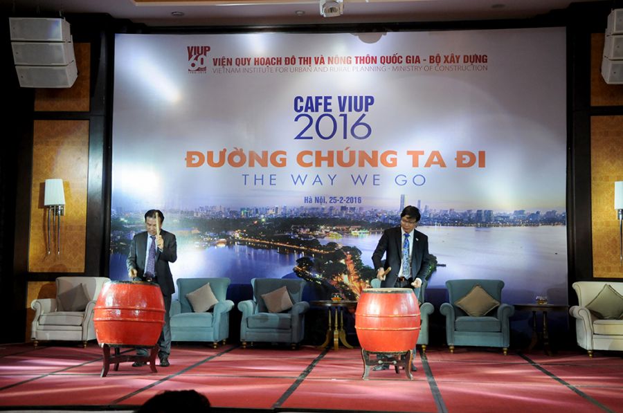 Café VIUP 2016 “Đường chúng ta đi”