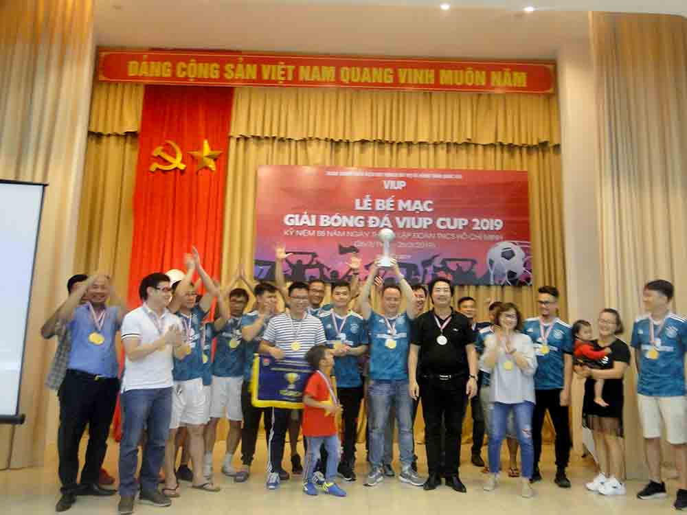 Đội bóng Trung tâm QHXD 2 giành chức vô địch giải bóng đá VIUP CUP 2019