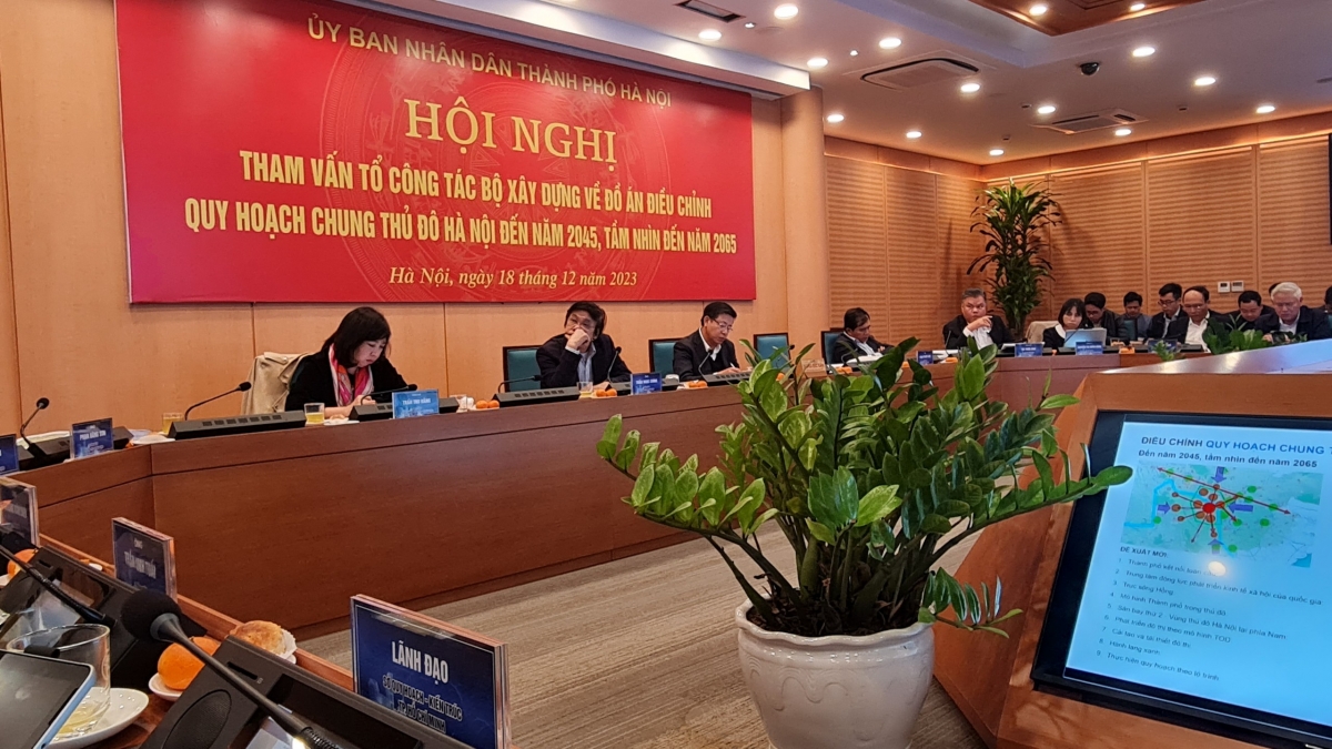 VIUP báo cáo đồ án Điều chỉnh Quy hoạch chung Thủ đô Hà Nội tại hội nghị tham vấn