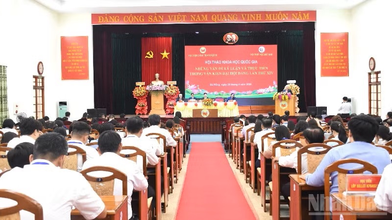 Khai mạc hội thảo “Những vấn đề lý luận và thực tiễn trong Văn kiện Đại hội Đảng lần thứ XIV”