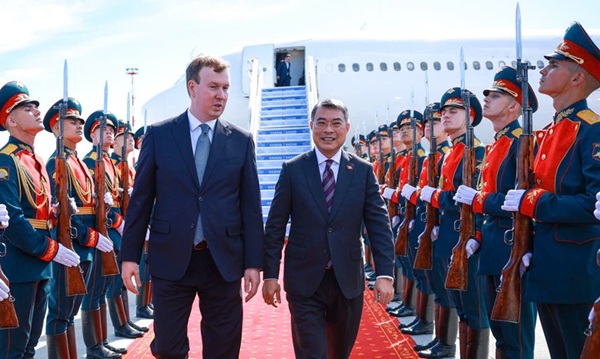 Thủ tướng Lê Minh Hưng đến Kazan, bắt đầu chuyến công tác tại Liên bang Nga