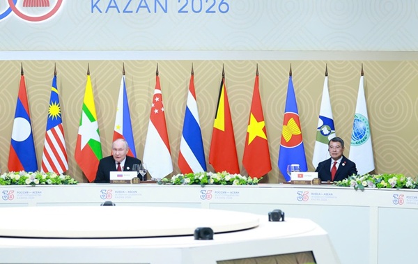 Thủ tướng Lê Minh Hưng dự phiên ăn trưa làm việc tại Hội nghị Cấp cao ASEAN - Nga