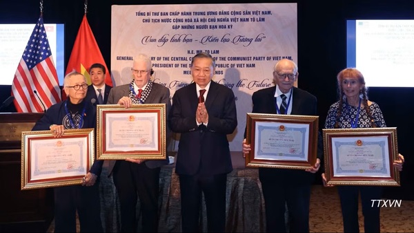 Tiếp tục cùng những người bạn Hoa Kỳ vun đắp tình bạn, kiến tạo giá trị phát triển