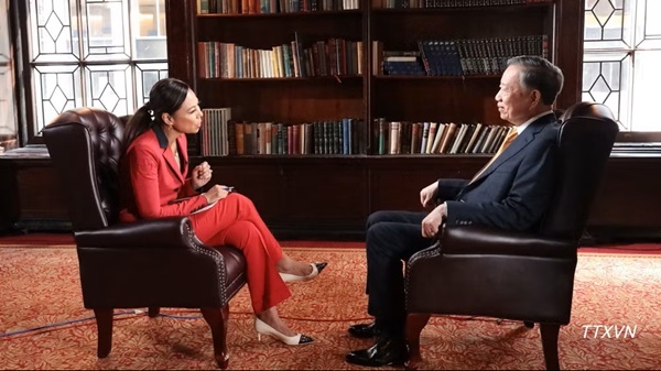 Tổng Bí thư, Chủ tịch nước Tô Lâm trả lời phỏng vấn kênh truyền hình Bloomberg TV