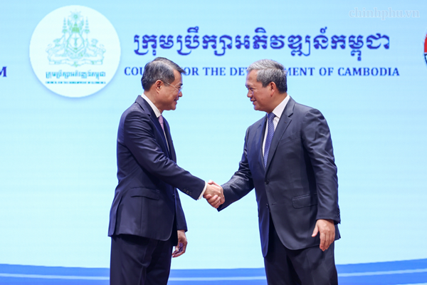 Hai Thủ tướng Việt Nam – Campuchia: Đưa hợp tác kinh tế lên tầm cao mới