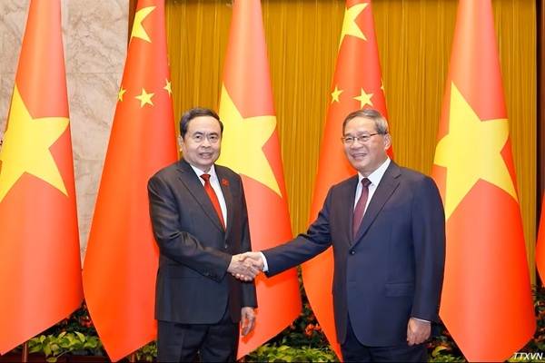 Chủ tịch Quốc hội Trần Thanh Mẫn hội kiến Thủ tướng Trung Quốc Lý Cường