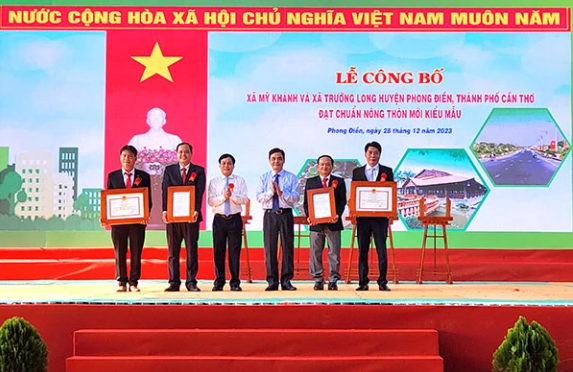 Công bố 2 xã nông thôn mới kiểu mẫu đầu tiên trong năm 2023 