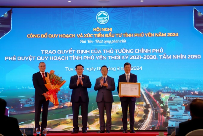 Phú Yên cần phát triển 