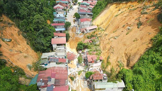 Quy hoạch vùng dân cư và xây dựng bản đồ thiên tai để tránh sạt lở, lũ quét