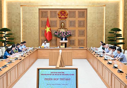 Thủ tướng: Hoàn thành xóa nhà tạm, nhà dột nát cho người có công trước ngày 27/7