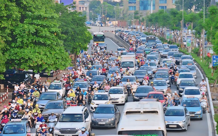 Xu hướng phát triển giao thông công cộng bay – triển vọng  Giảm thiểu ùn tắc giao thông và bảo vệ môi trường cho  Các đô thị lớn của việt nam